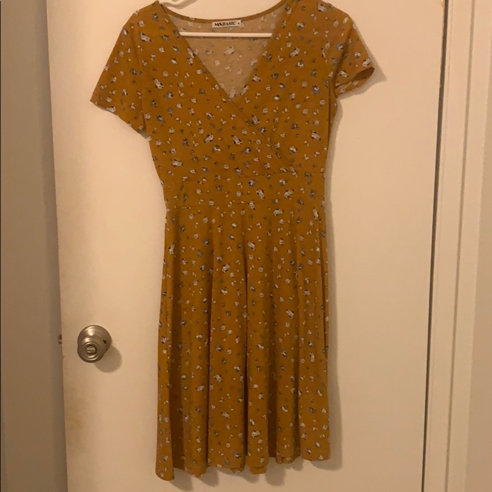 Floral cross dress